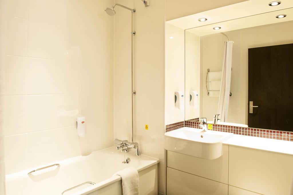 Premier Inn 할로 객실 사진