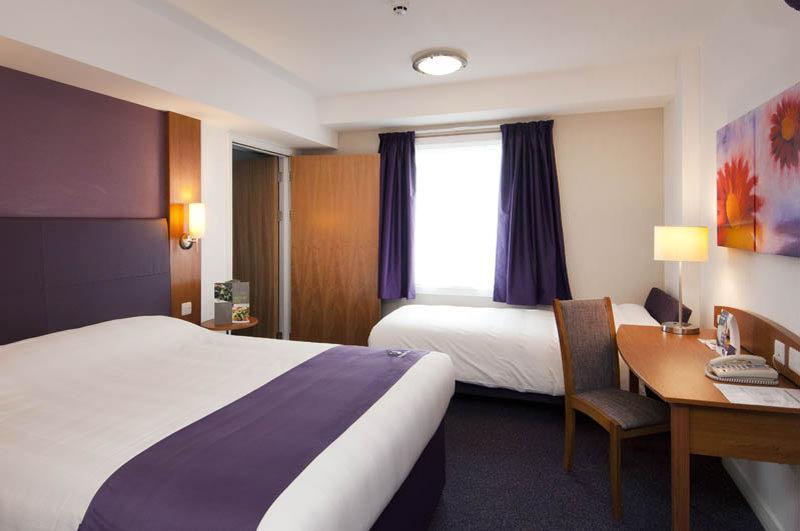 Premier Inn 할로 외부 사진